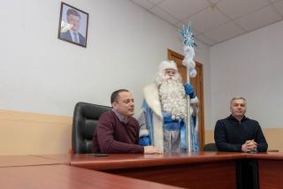 Кам’янський міський голова привітав колег із прийдешніми святами
